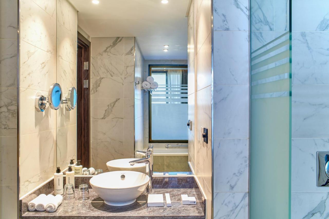 Crowne Plaza - West Cairo Arkan By Ihg 6th of October City Ngoại thất bức ảnh Bathroom