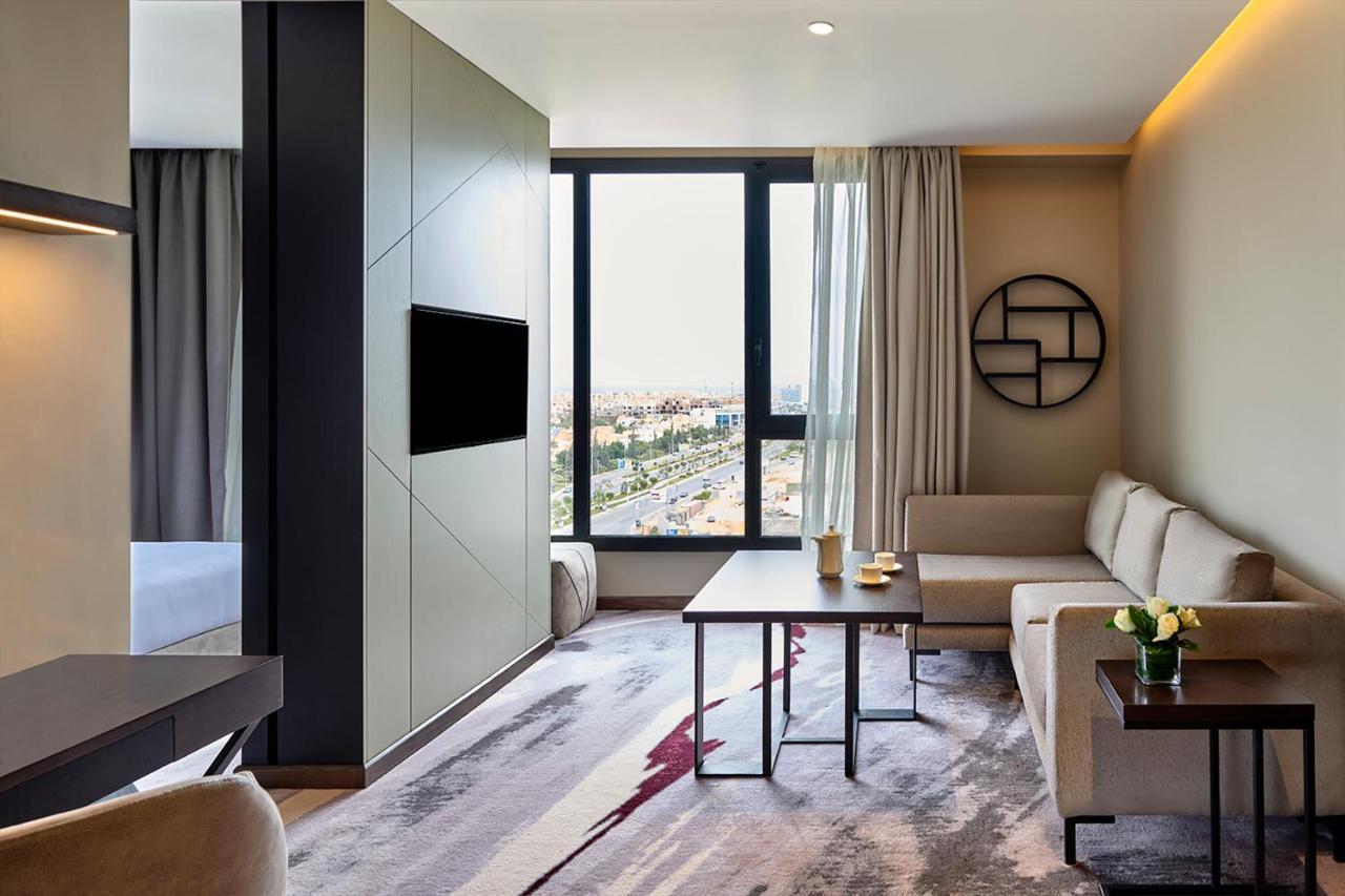 Crowne Plaza - West Cairo Arkan By Ihg 6th of October City Ngoại thất bức ảnh A suite at the hotel